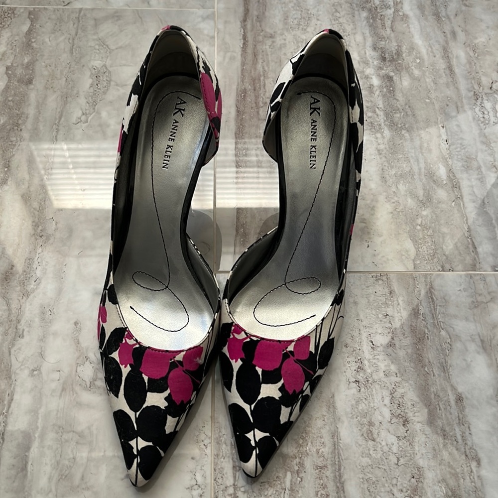 Barely worn, cute work shoes